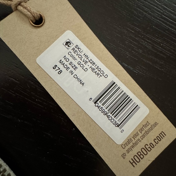 🆕 HOBO REVOLVE Heart Clip Pouch - Picture 3 of 8